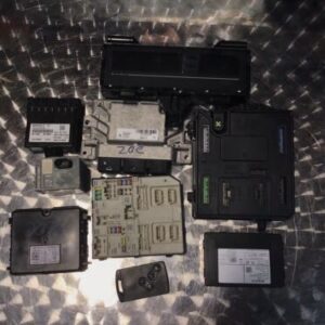 2015 RENAULT ZOE ELECTRIC AUTOMATIC ENGINE ECU KIT 237D40133R