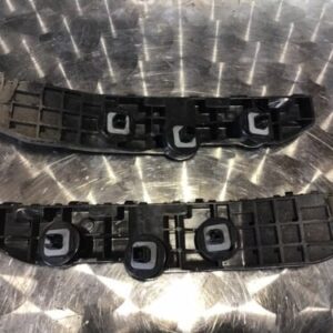 NISSAN MICRA MK5 K14 REAR LEFT RIGHT SIDE BUMPER MOUNT BRACKETS 852215FA0A