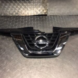 2018 NISSAN JUKE F15 FACELIFT GENUINE FRONT BUMPER CHROME GRILLE + CAMERA