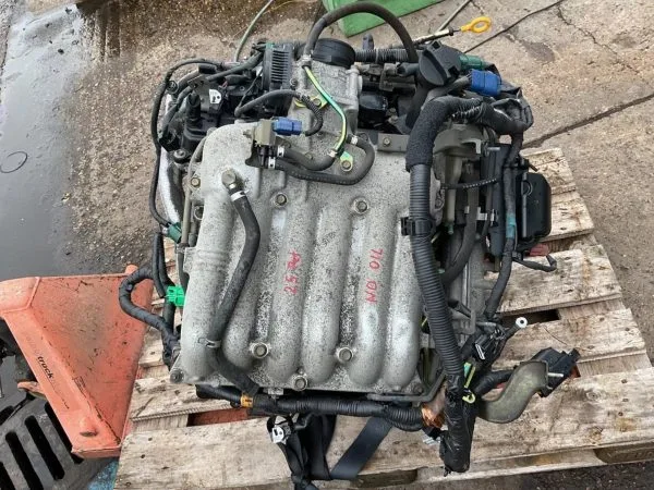 2004-2008 NISSAN ELGRAND E51 2.5 PETROL ENGINE VQ25DE