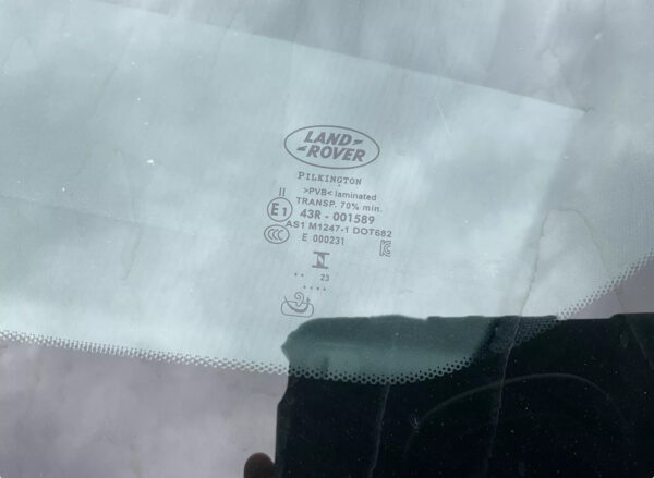 2023 GENUINE RANGE ROVER VELAR L560 FRONT WINDSCREEN GLASS HEATED - Image 8