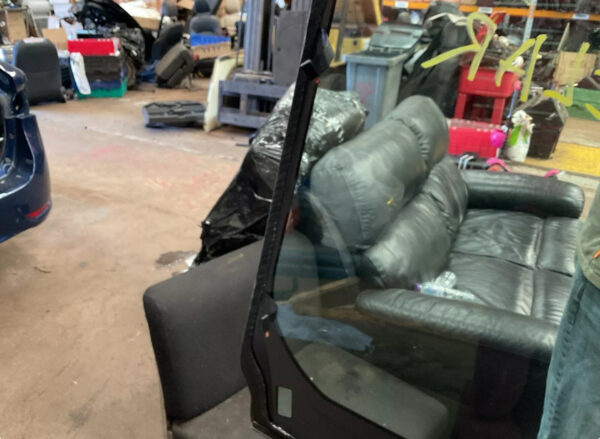 2023 GENUINE RANGE ROVER VELAR L560 FRONT WINDSCREEN GLASS HEATED - Image 7