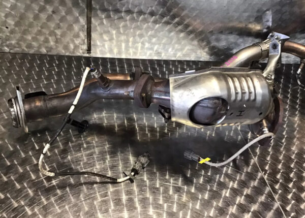 2016-2020 Lexus RX450H 3.5 Catalytic Converter Futaba L31220 - Image 2