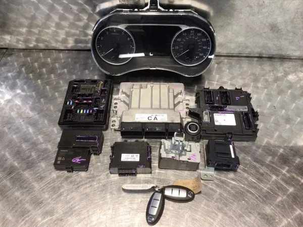 2021 NISSAN JUKE F16 1.0 БЕНЗИНОВЫЙ АВТОМАТИЧЕСКИЙ ДВИГАТЕЛЬ ECU КОМПЛЕКТ 237106PB10