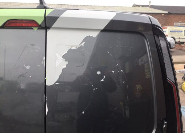 VW VOLKSWAGEN CADDY DRIVER SIDE RIGHT REAR DOOR MK5 GREY 2021-On - Image 2