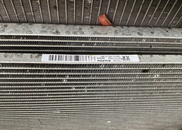 Range Rover Velar L560 2017-2022 3.0 Petrol Front Radiator Pack HK83-8005-AB - Image 4