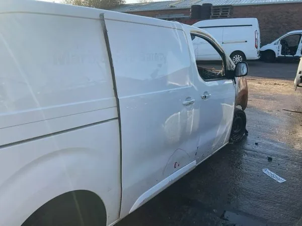 Peugeot Expert Dispatch Vivaro Sliding Door Driver Side DAMAGED MK3 2016-23 SWB