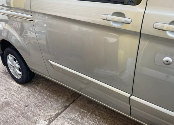 FORD TRANSIT CUSTOM DRIVER SIDE SLIDING DOOR WITH GLASS SILVER 2012-2018 - Image 2
