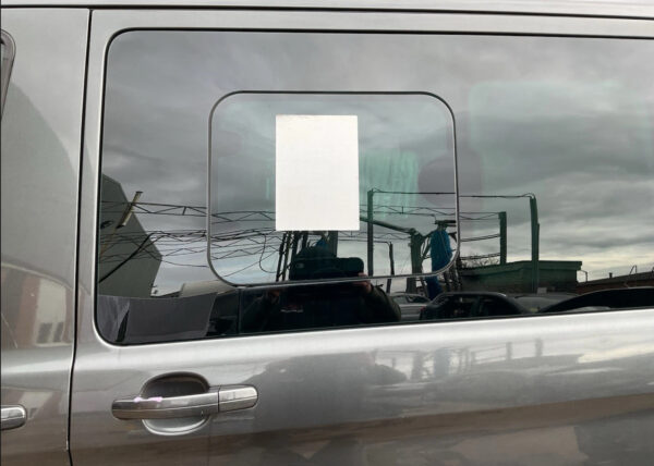 2016 FORD TRANSIT CUSTOM MK8 TOURNEO SLIDING DOOR WITH GLASS PASSENGER SIDE GREY - Image 3