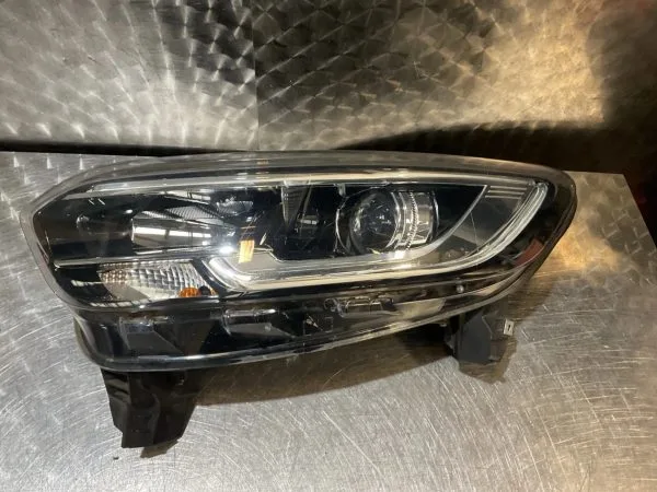 2016 RENAULT KADJAR FRONT PASSENGER SIDE HEADLIGHT LAMP 260609984R