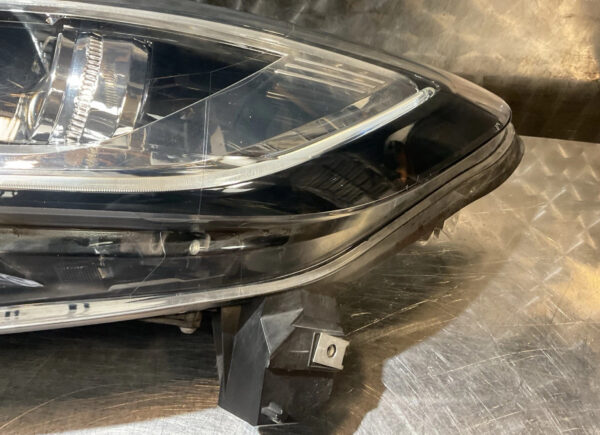 2016 RENAULT KADJAR FRONT PASSENGER SIDE HEADLIGHT LAMP 260609984R - Image 4
