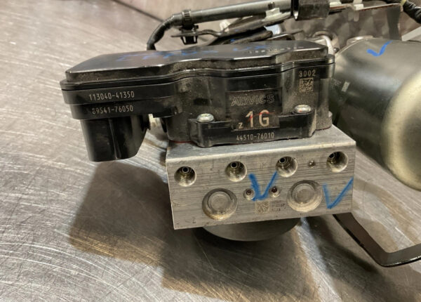 2019-2024 LEXUS UX 250H ABS PUMP BRAKE CONTROL MODULE HYBRID 89541-76050 - Image 3