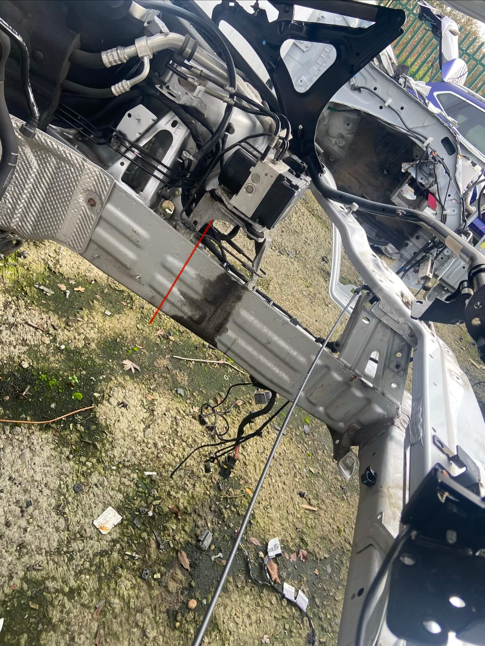 2012 MERCEDES SLK R172 FRONT SLAM PANEL CUT - Image 6