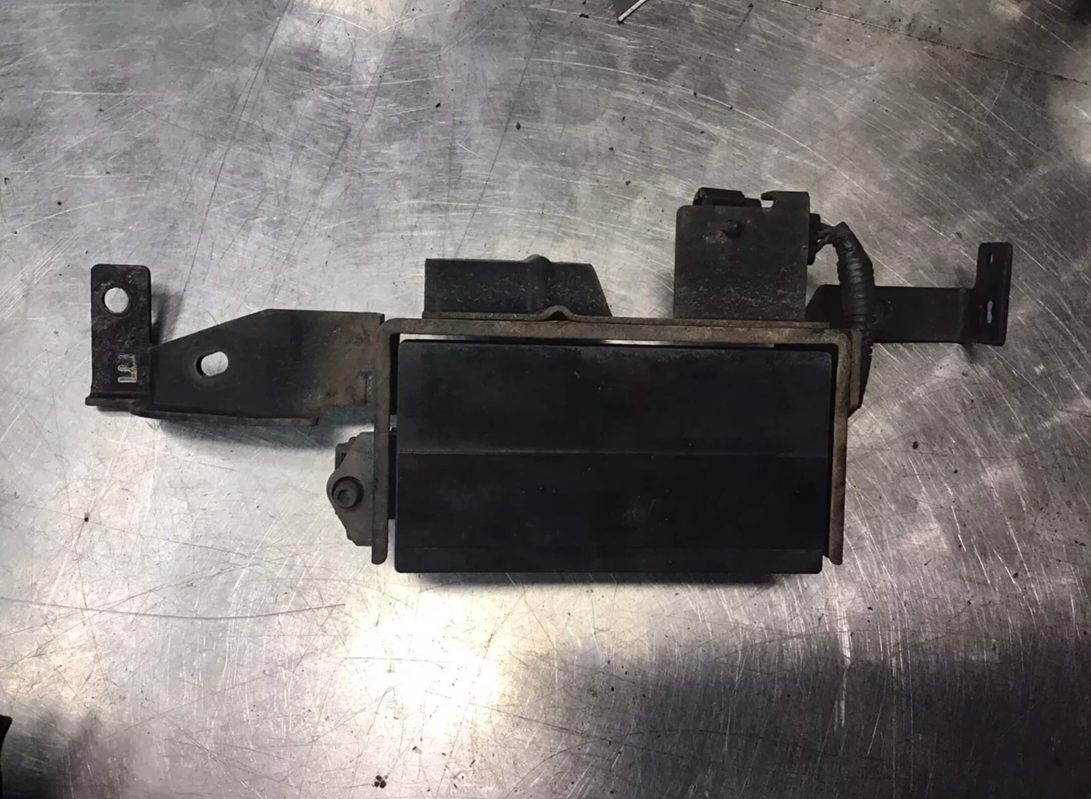 2015 NISSAN Elgrand E52 Front Brake Radar Sensor 284371JA1D - Image 2