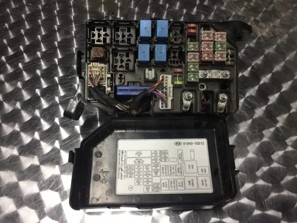 KIA RIO 2011 FUSE BOX OEM 91940-1G012