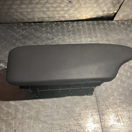 LEXUS UX CENTRE ARM REST