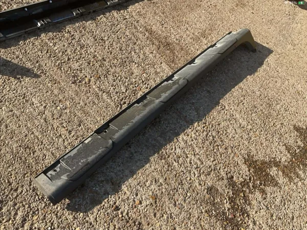 Боковая накладка на дверь водителя DACIA SANDERO