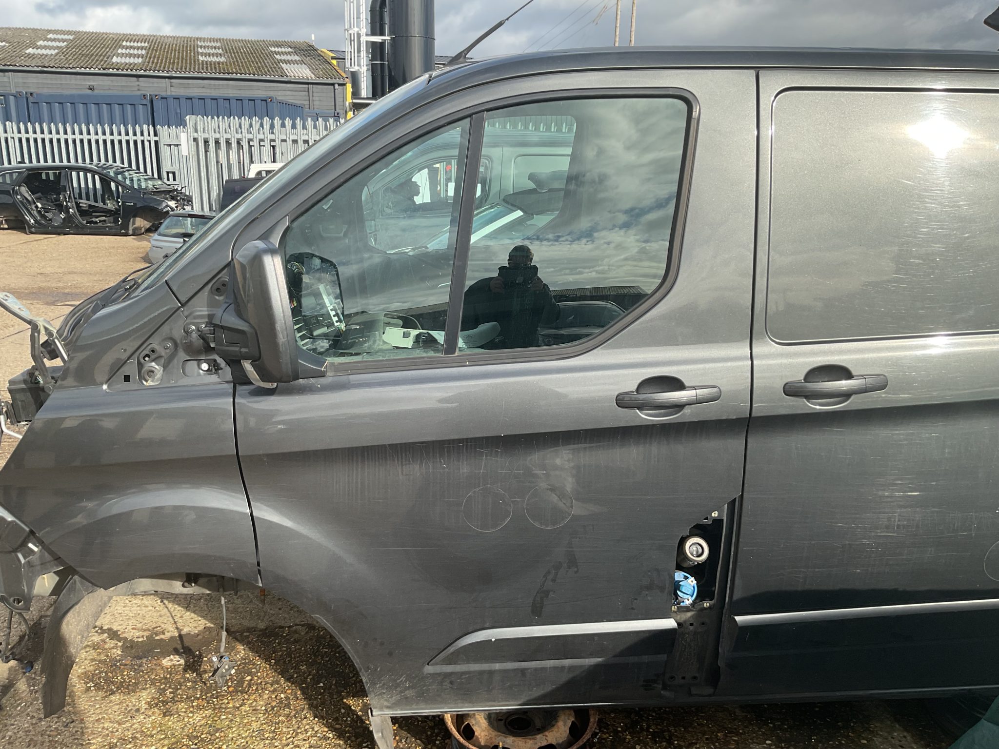 FORD TRANSIT CUSTOM PASSENGER SIDE FRONT DOOR, SLIDING DOOR AND QUARTER PANEL - Image 2