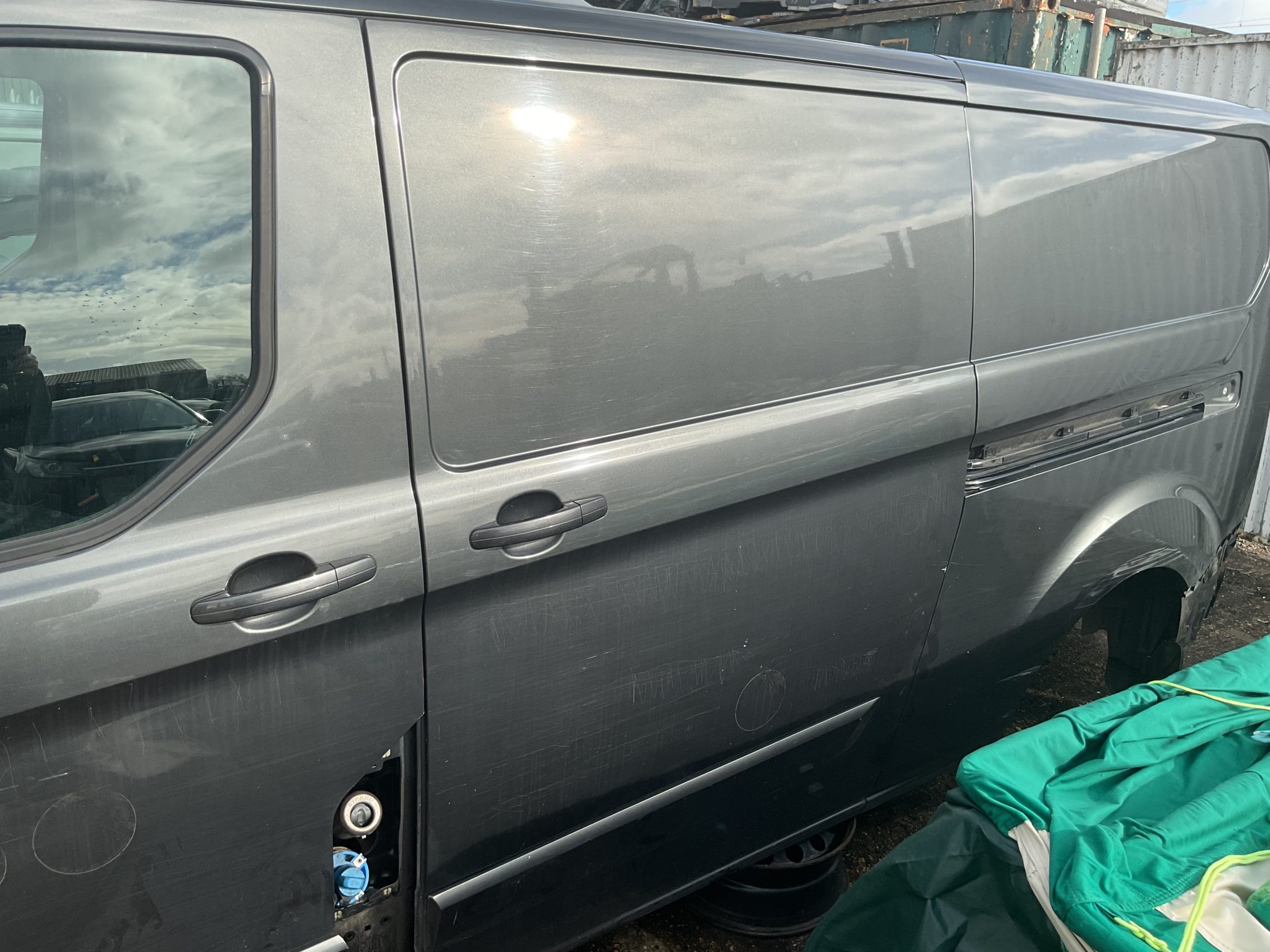FORD TRANSIT CUSTOM PASSENGER SIDE FRONT DOOR, SLIDING DOOR AND QUARTER PANEL - Image 3