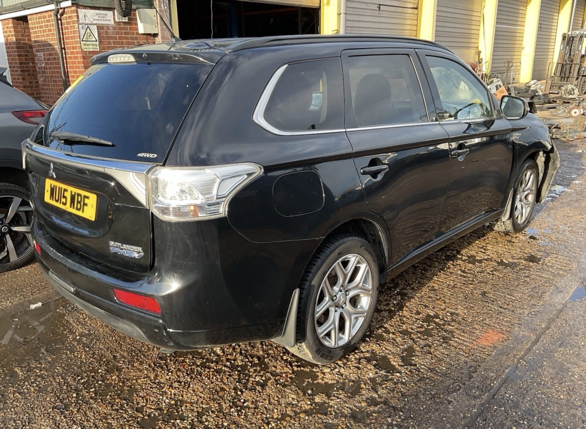 Задний наружный свет на стороне водителя Mitsubishi Outlander, боковое зеркало и регулятор переднего стекла с мотором