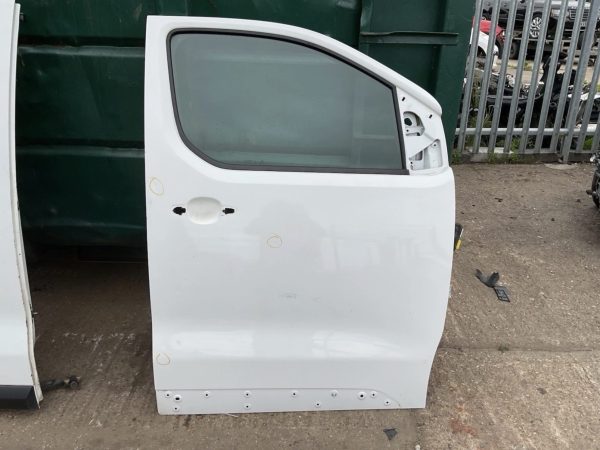 2017-2023 PEUGEOT EXPERT CITROEN DISPATCH FRONT RIGHT DRIVER SIDE DOOR IN WHITE