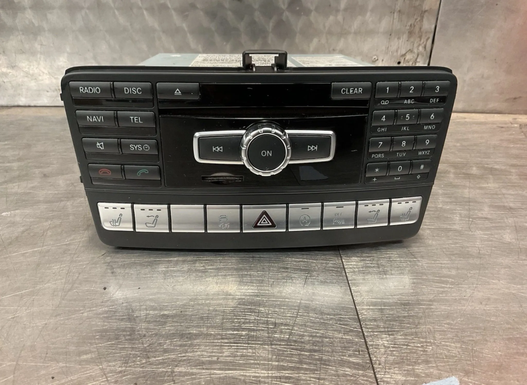 2014 MERCEDES BENZ SLK R172 RADIO SAT NAV HEAD UNIT A1729009210