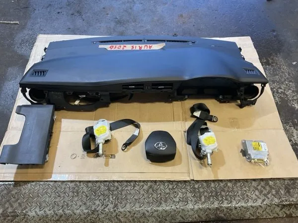 Toyota Auris MK2 Airbag Kit Dashboard Seatbelt Steering Module Complete