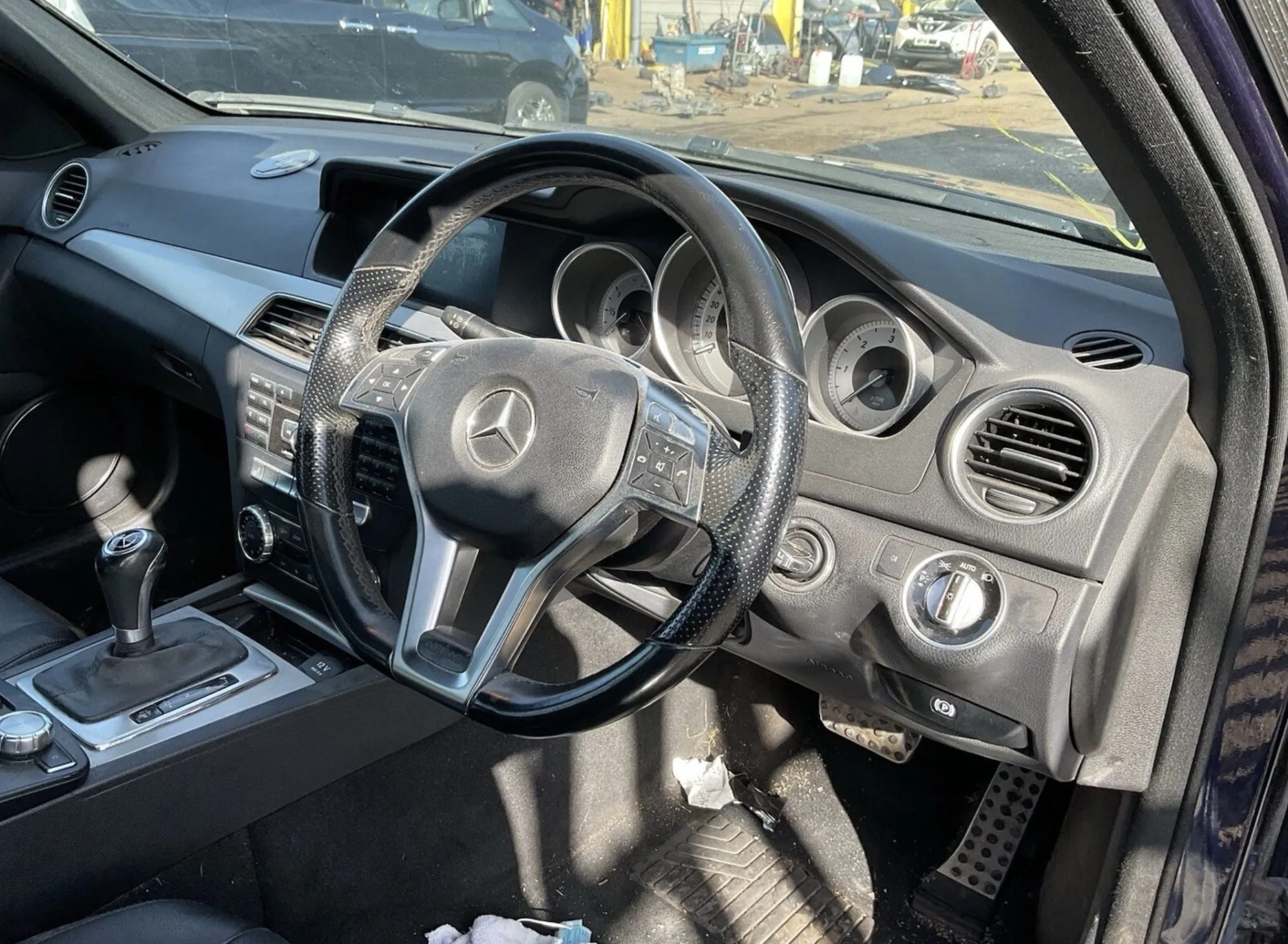 MERCEDES C CLASS W204 FACE LIFT AIRBAG KIT WITH DASHBOARD - Image 2