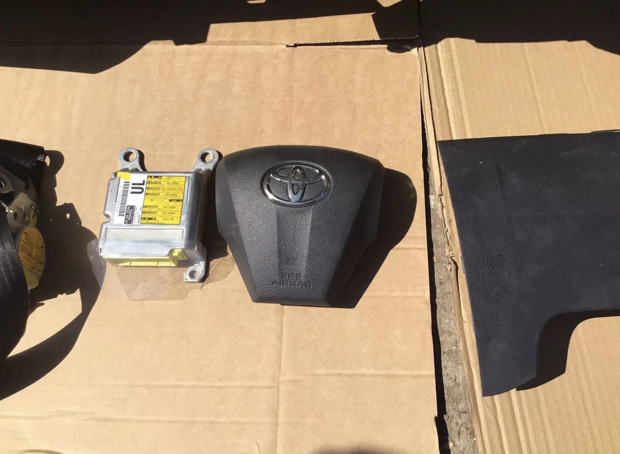 TOYOTA RAV4 AIRBAG KIT DASHBOARD SEAT BELTS STEERING AIRBAG & ECU MK3 XA30 2010 - Image 6