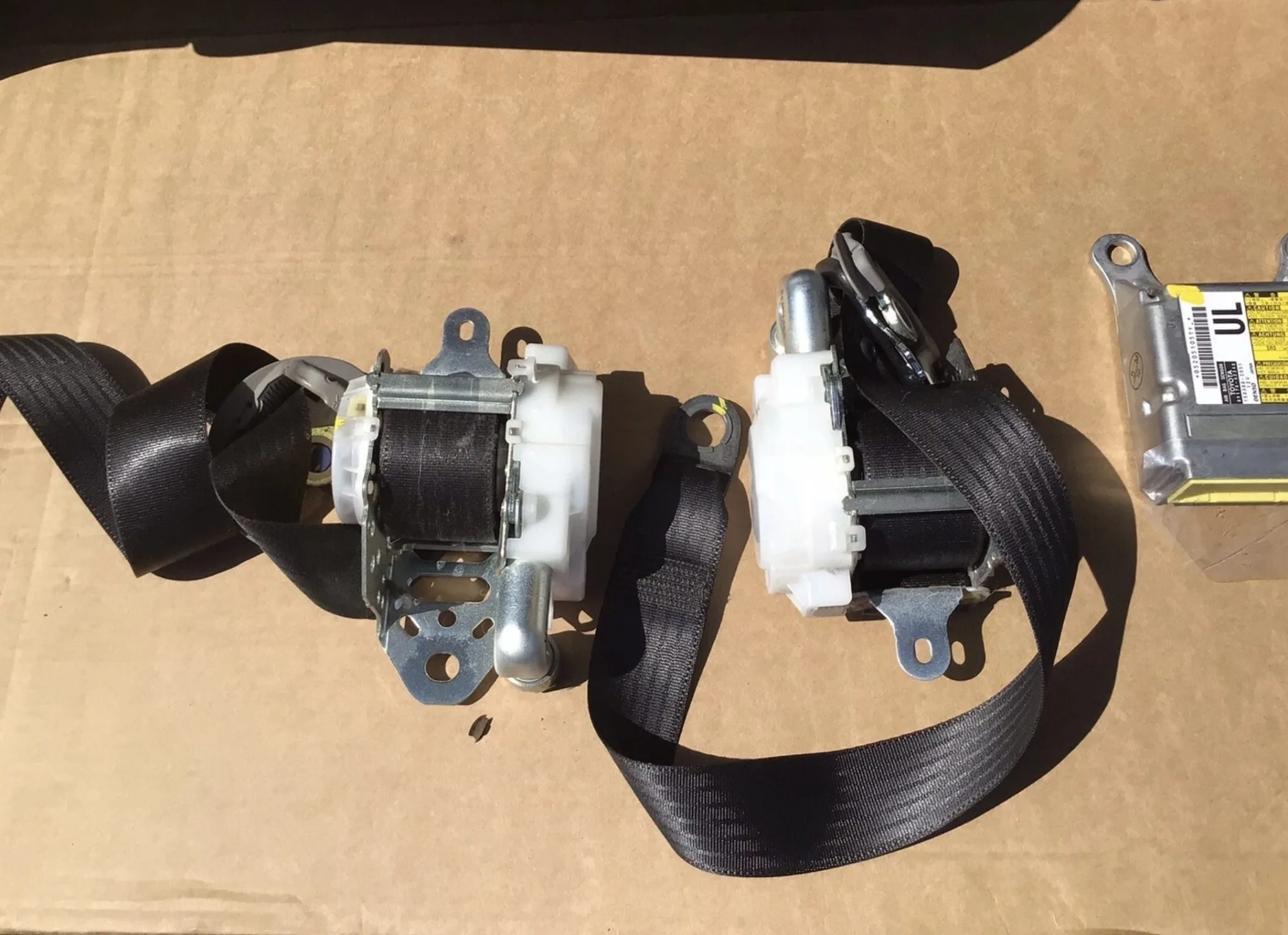 TOYOTA RAV4 AIRBAG KIT DASHBOARD SEAT BELTS STEERING AIRBAG & ECU MK3 XA30 2010 - Image 9