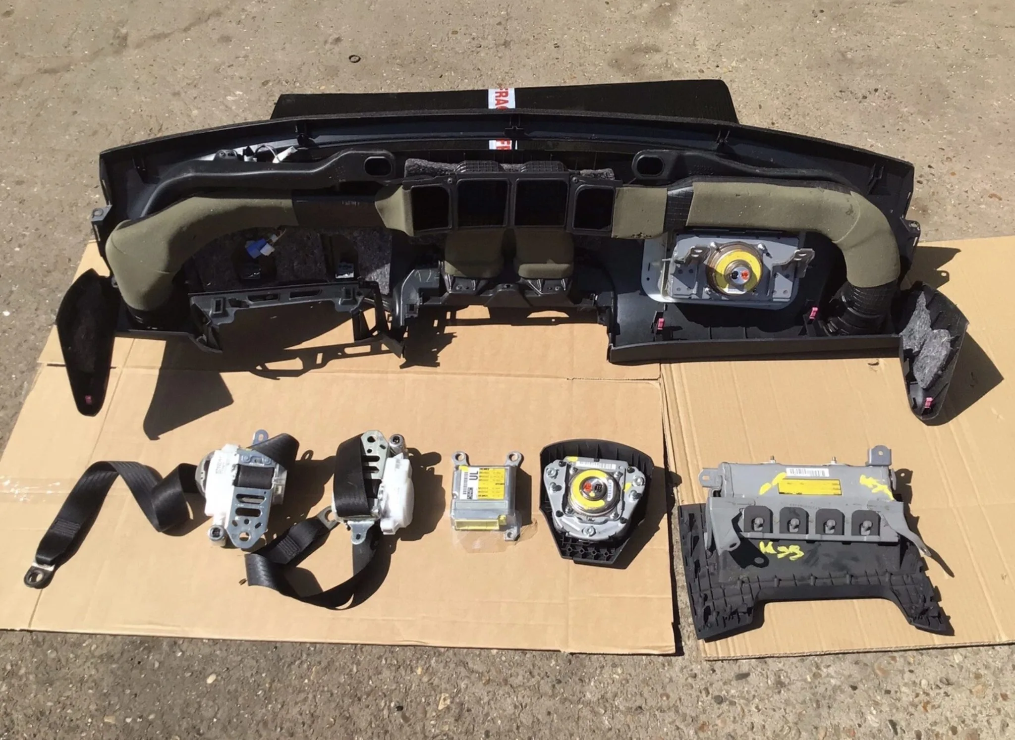 TOYOTA RAV4 AIRBAG KIT DASHBOARD SEAT BELTS STEERING AIRBAG & ECU MK3 XA30 2010 - Image 10