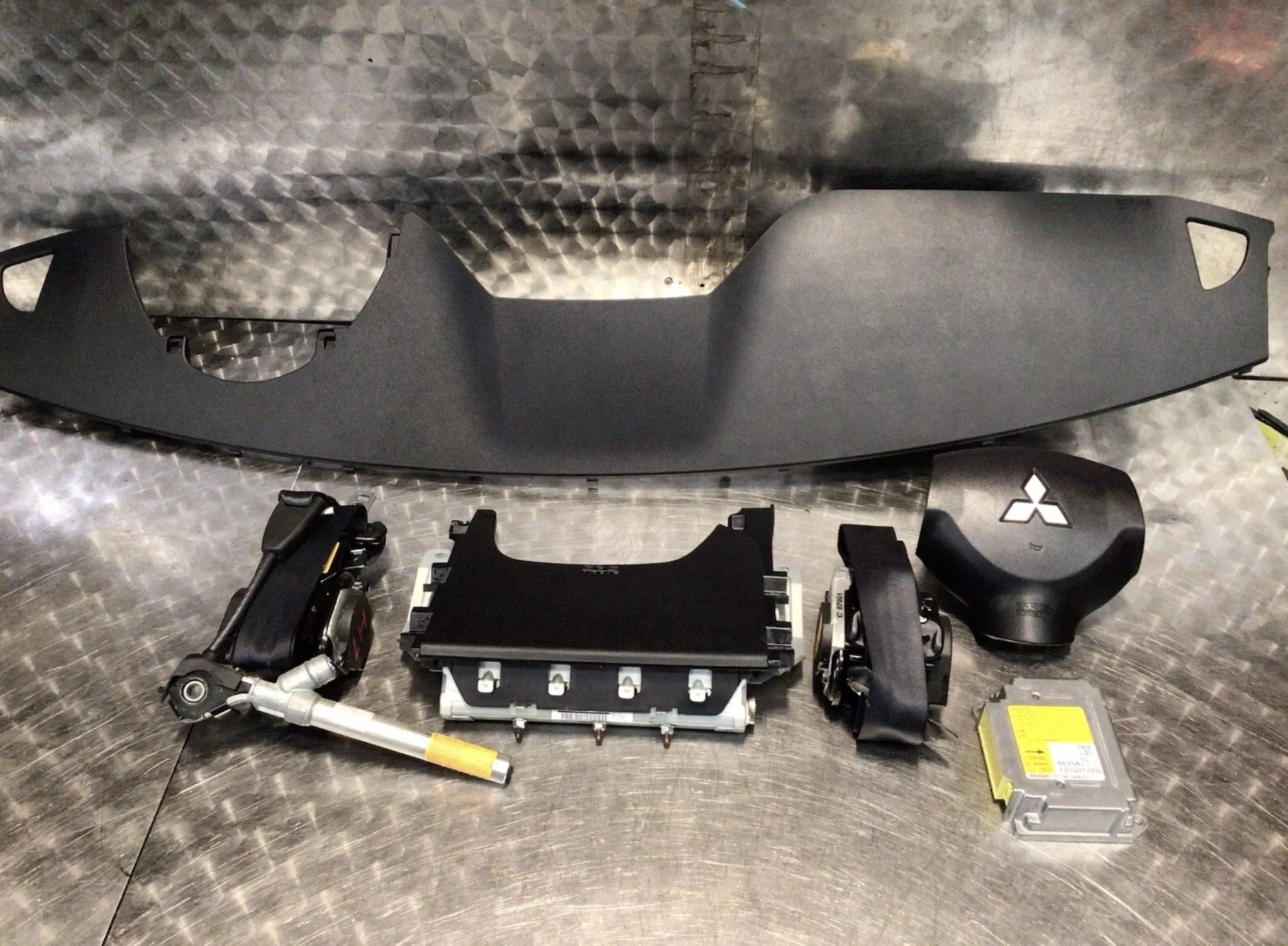 MITSUBISHI ASX 1.8 DiD AIRBAG KIT COMPLETE 2010-2014 - Image 2
