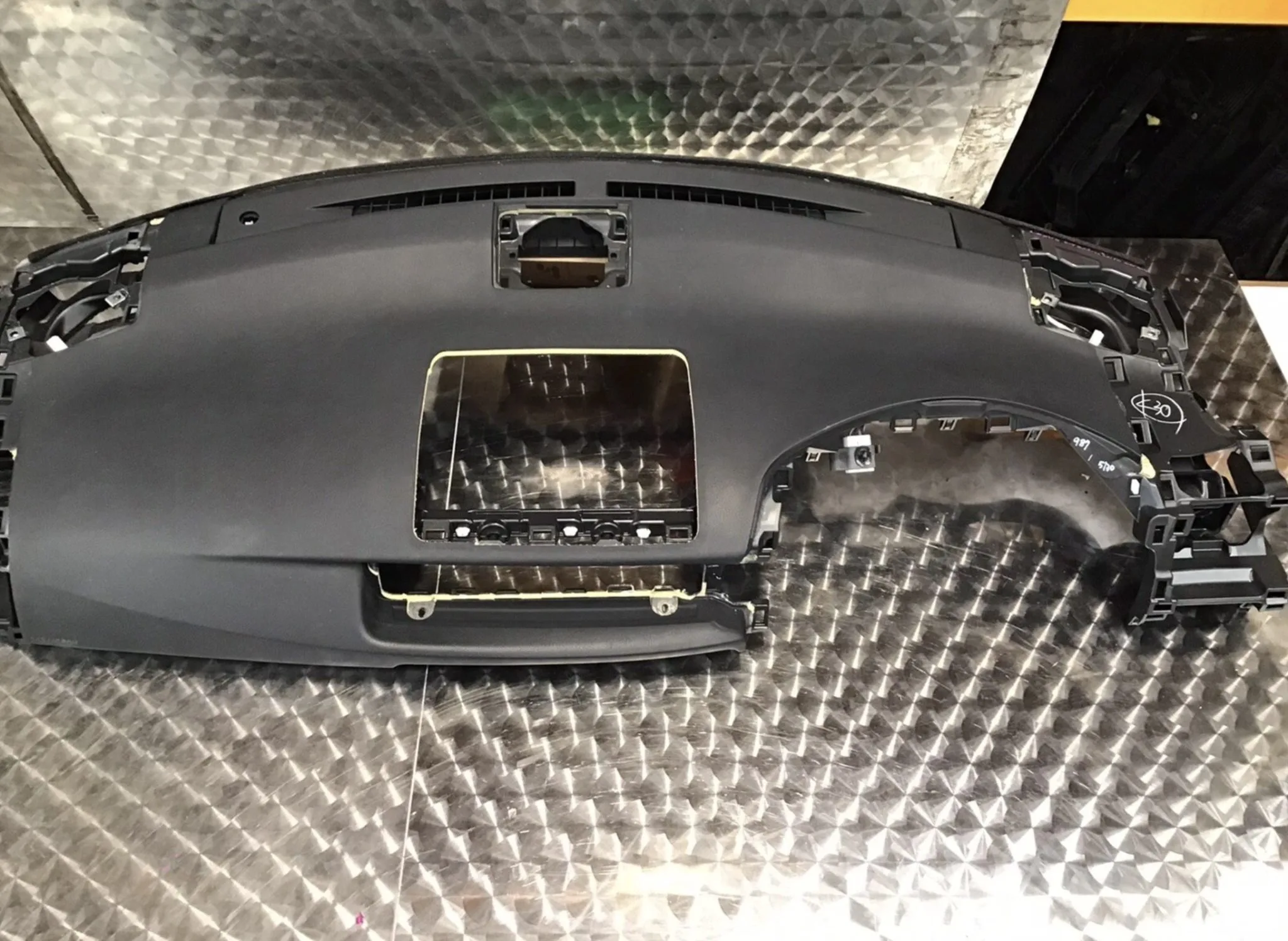 2017 LEXUS CT200h DASHBOARD WITH PASSENGER AIRBAG