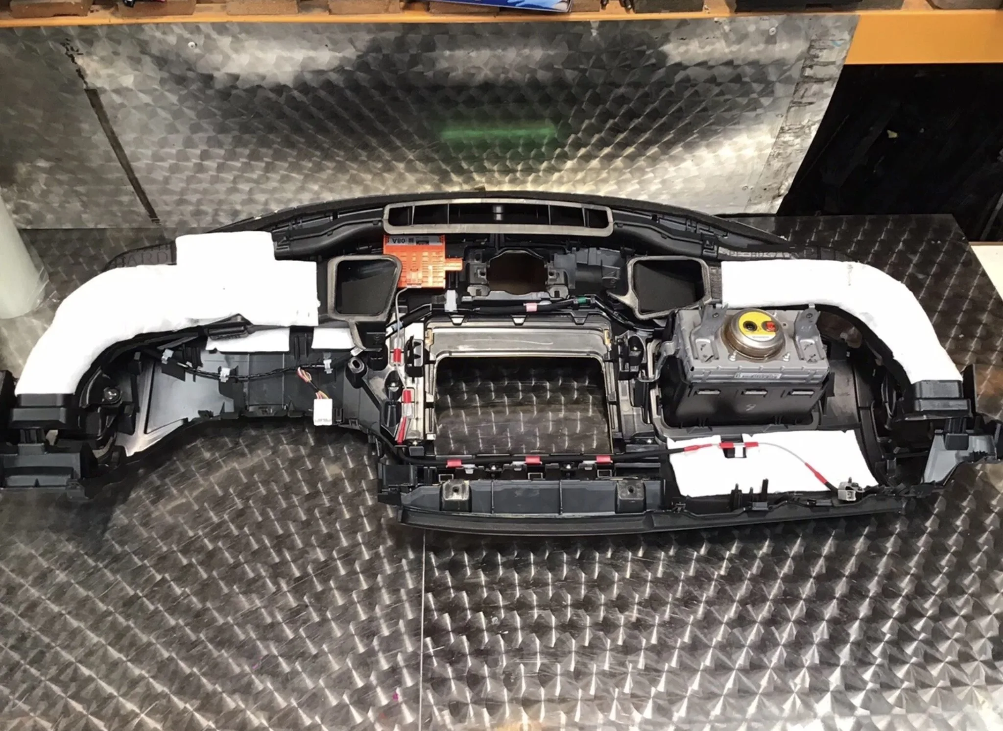 2017 LEXUS CT200h DASHBOARD WITH PASSENGER AIRBAG - Image 6