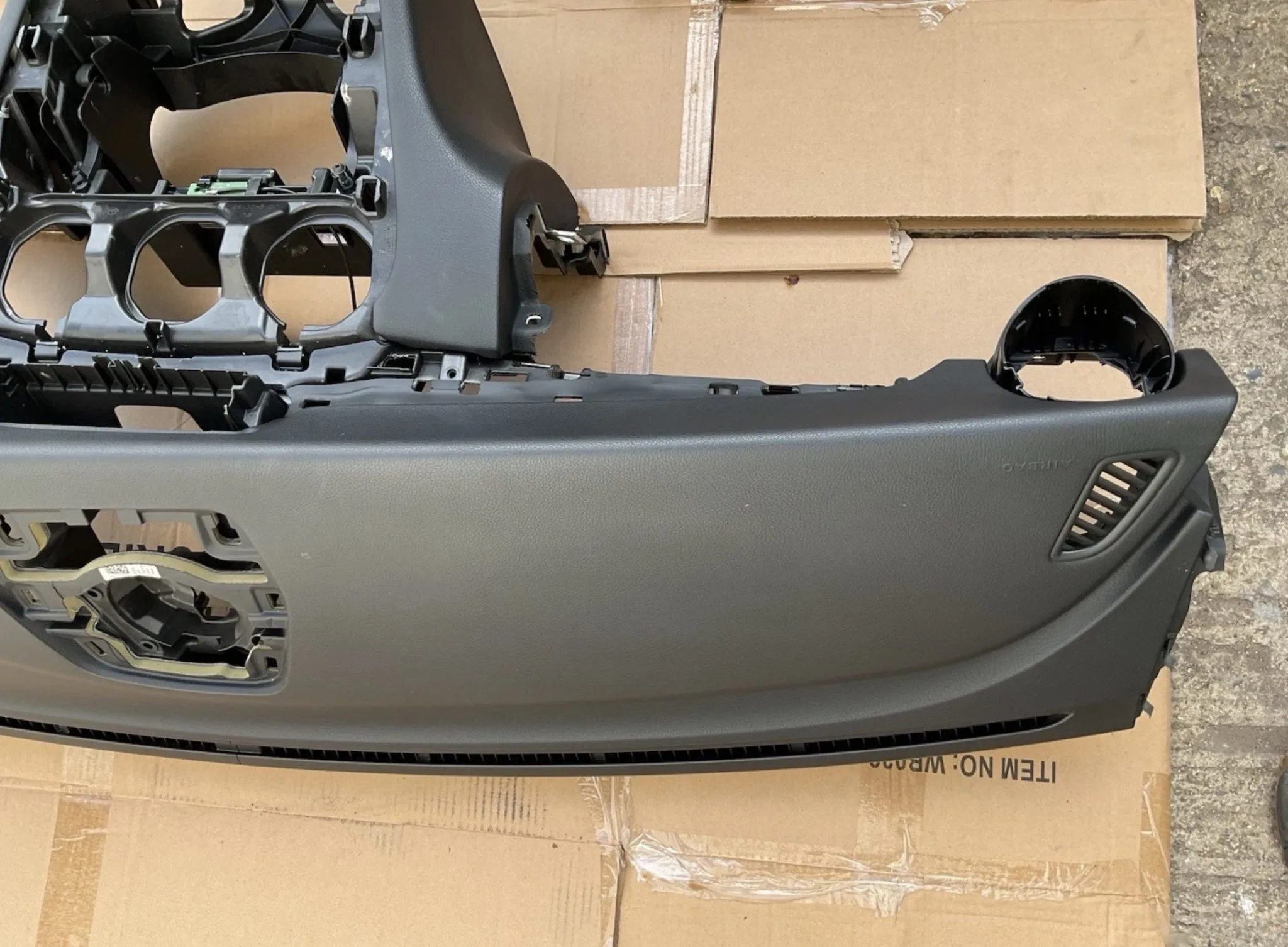 2015 MERCEDES C CLASS W205 DASHBOARD KIT AIR SRS BAG SEAT BELTS ECU - Image 4