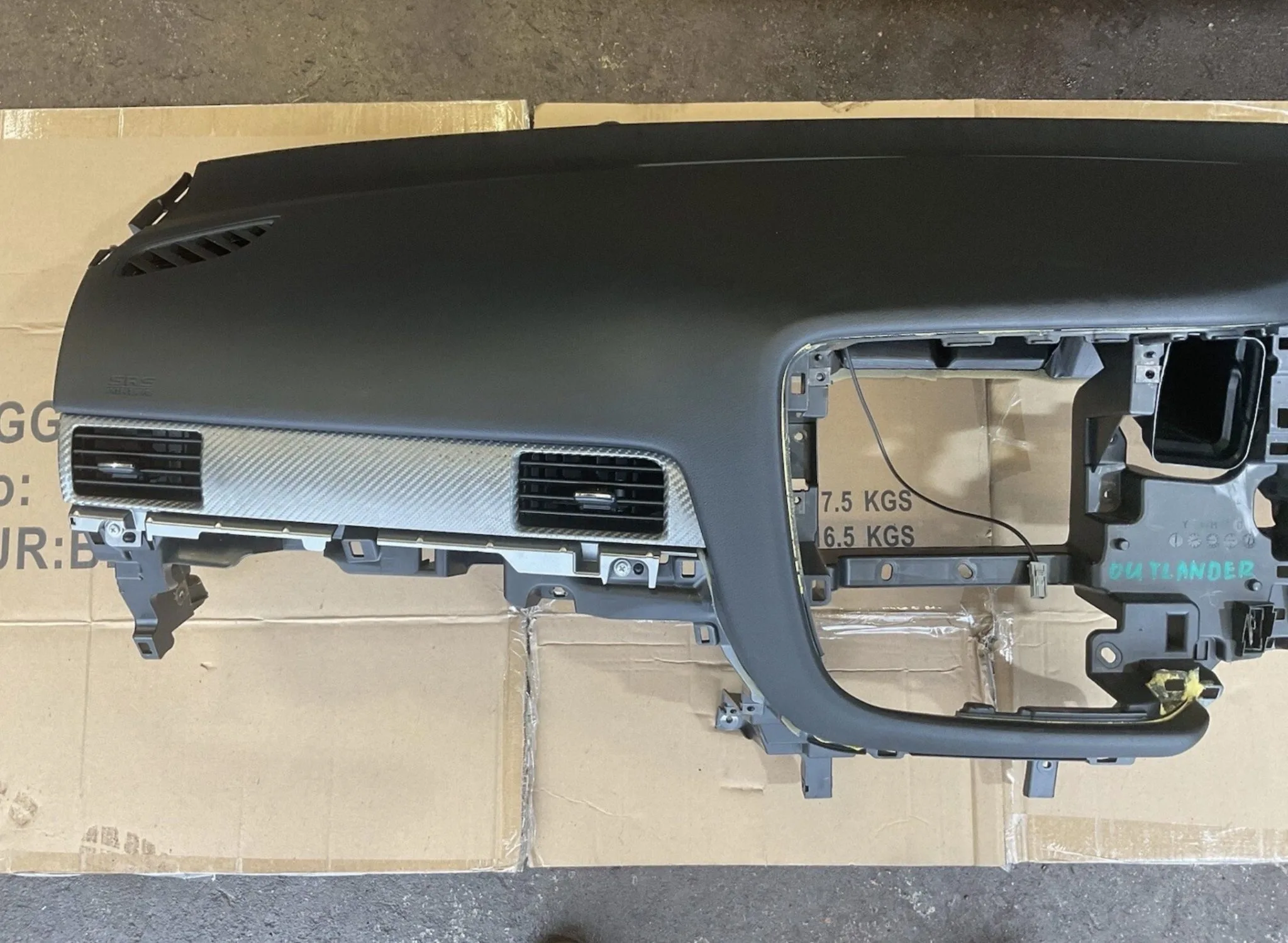2015 MITSUBISHI OUTLANDER MK3 PHEV AIR BAG KIT DASHBOARD BELTS ECU KNEE DRIVER - Image 4
